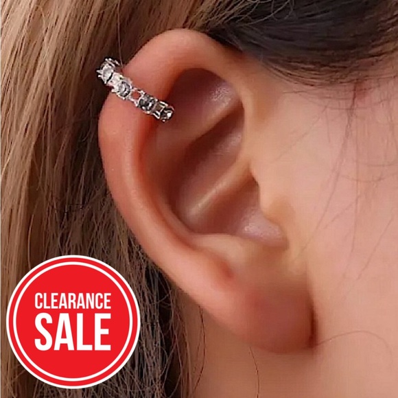 Jewelry - 🔴𝟭𝟬/$𝟮𝟱🔴NEW Rhinestone Wrap Earring